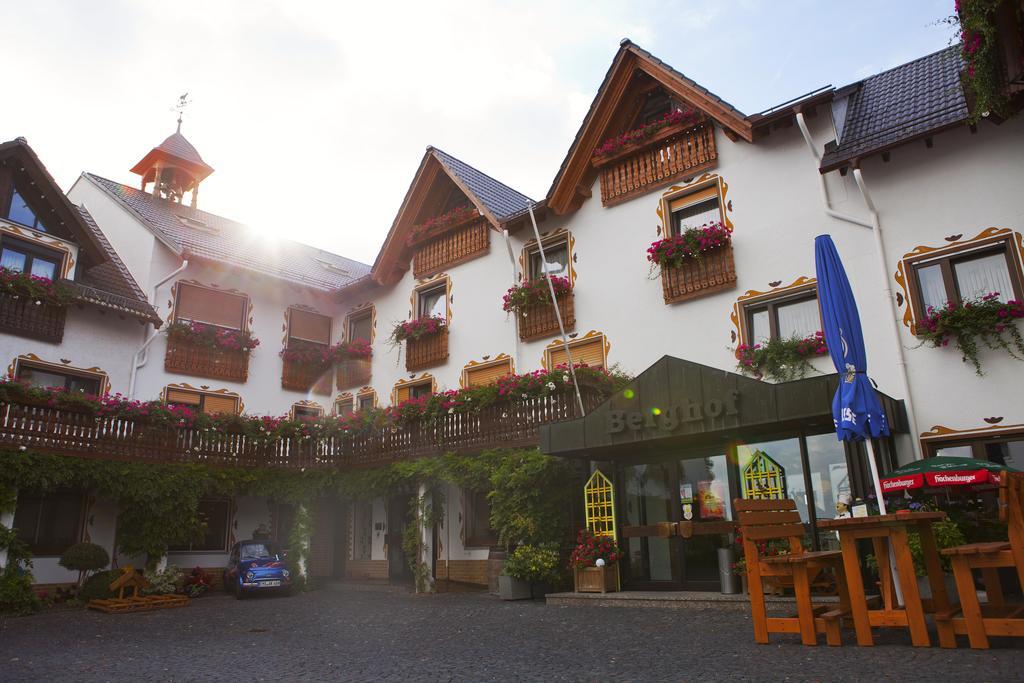 Hotel - Restaurant Berghof Berghausen  ภายนอก รูปภาพ